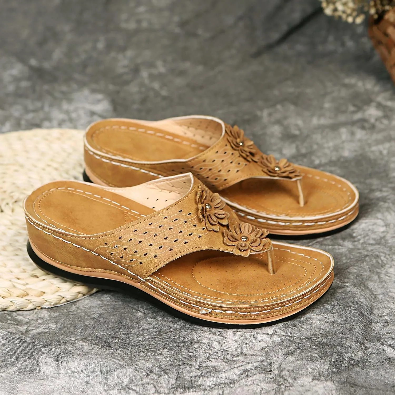 Eduavar Summer Sandals for Women 2023, Womens Sandals Dressy Summer Breathable Flip Flops Summer Beach Sandals Slippers