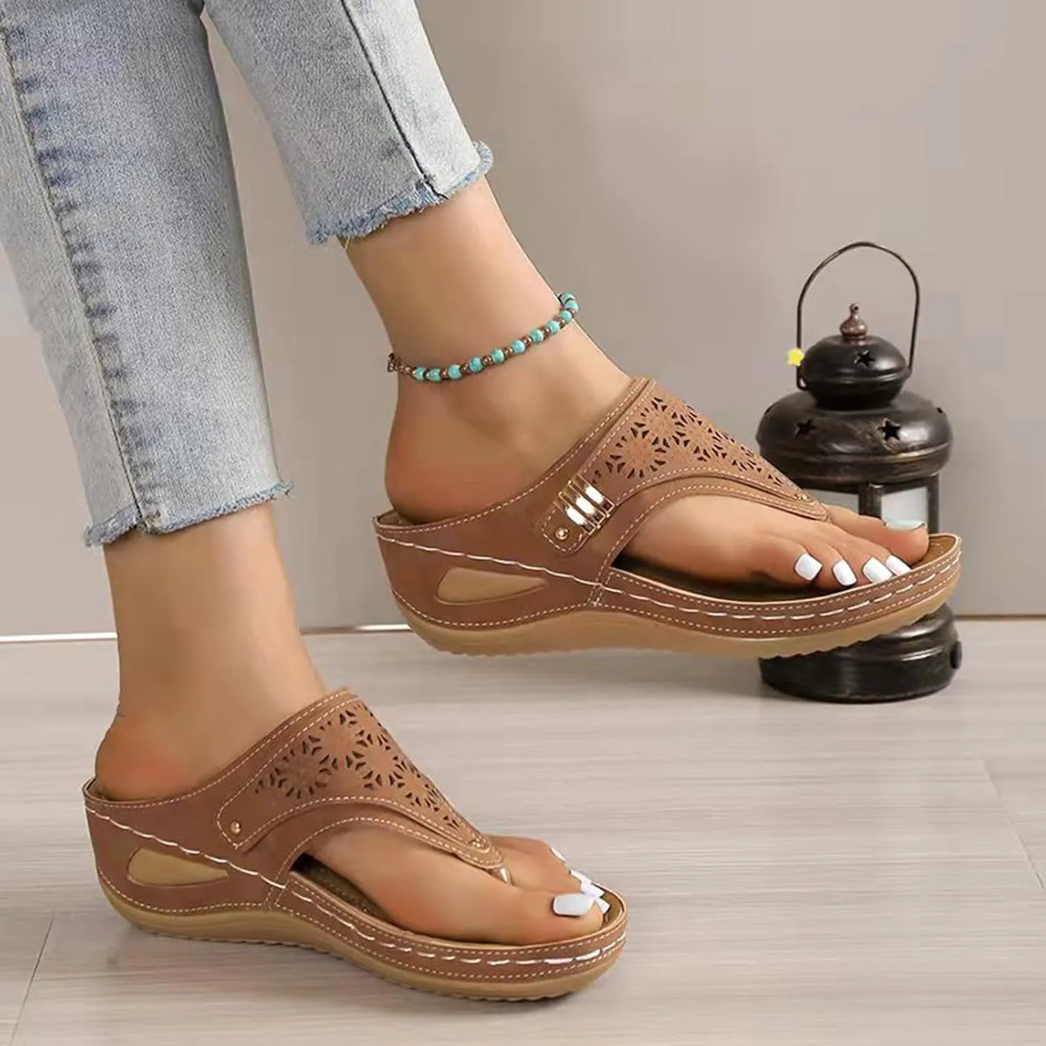 Ladies Fashion Retro Solid Leather Hollowed Out Carved Toe Thick Sole Sandals Dressy Slip on Sandals Minimalist Sandals