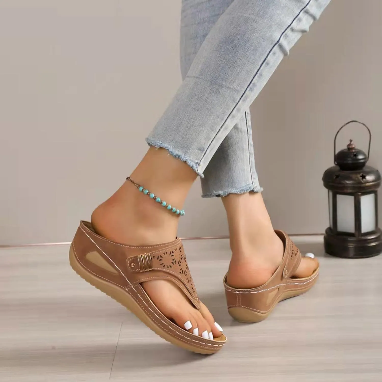 Ladies Fashion Retro Solid Leather Hollowed Out Carved Toe Thick Sole Sandals Dressy Slip on Sandals Minimalist Sandals