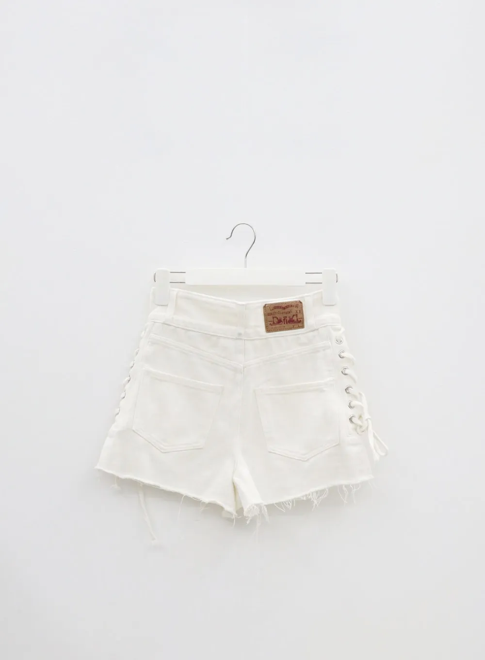 Side Lace-Up Shorts IM309